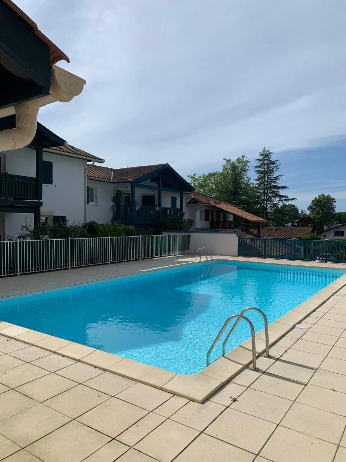 Appartement Equipe Tout Confort Cambo-les-Bains Exterior photo